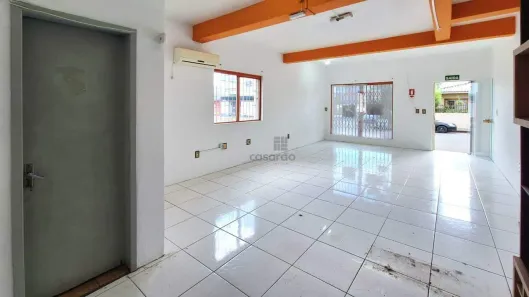 Ponto Comercial para alugar, 42m² no Nossa Senhora de Fátima, Santa Maria
