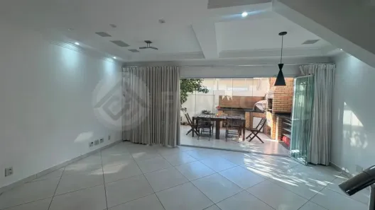 Casa de Condomínio com 3 Quartos para alugar, 140m² no Demarchi, São Bernardo do Campo