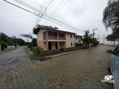Sobrado com 3 Quartos à venda, 199m² no Centro, Penha