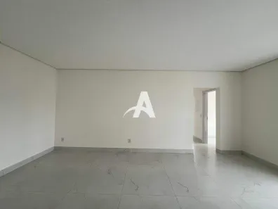 Apartamento com 3 Quartos para alugar, 106m² no Santa Mônica, Uberlândia