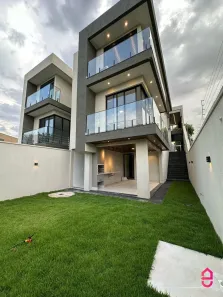 Sobrado com 4 Quartos à venda, 223m² no Jardim Atlântico, Goiânia