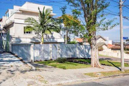 Sobrado com 3 Quartos à venda, 150m² no Bairro Alto, Curitiba