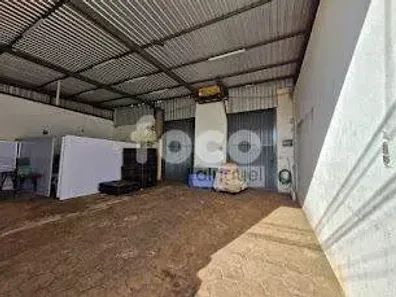 Galpão/Depósito/Armazém para alugar, 350m² no Novo Mundo, Uberlândia