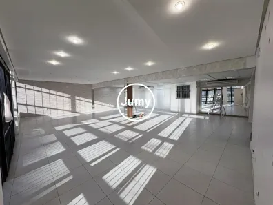 Prédio Comercial com 10 Quartos para alugar, 600m² no Estreito, Florianópolis