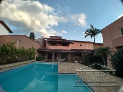 Sobrado com 4 Quartos à venda, 600m² no Jardim Santa Maria, Jacareí