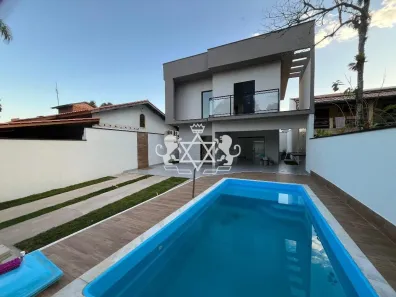 Sobrado com 3 Quartos à venda, 130m² no Jardim Mariella, Caraguatatuba