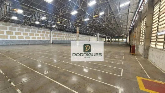 Galpão/Depósito/Armazém para alugar, 2300m² no Vila Nogueira, Diadema