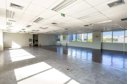 Imóvel Comercial para venda ou aluguel, 458m² no Vila Cordeiro, São Paulo