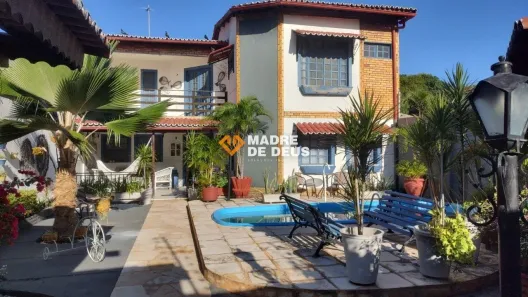 Casa com 4 Quartos à venda, 300m² no Coaçu, Fortaleza