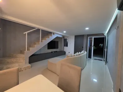 Casa de Condomínio com 2 Quartos para alugar, 115m² no Coaçu, Eusébio