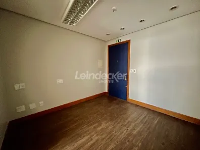 Sala Comercial para alugar, 37m² no Três Figueiras, Porto Alegre