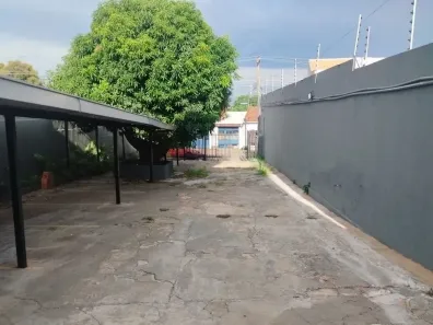 Prédio Comercial com 9 Quartos para alugar, 700m² no Areão, Cuiabá