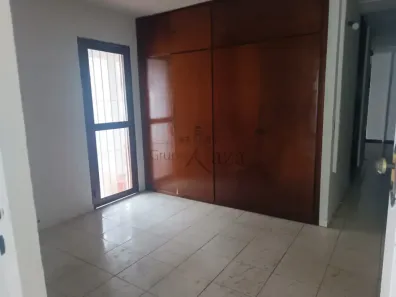 Casa com 4 Quartos para alugar, 180m² no Vila Rubi, São José dos Campos