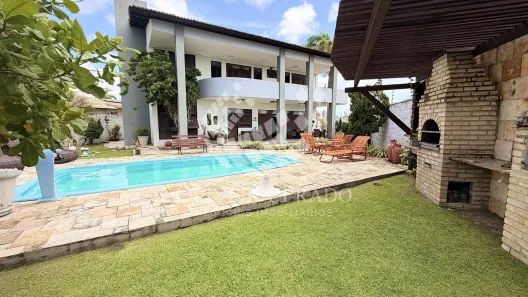 Casa com 4 Quartos para alugar, 10m² no Candelária, Natal