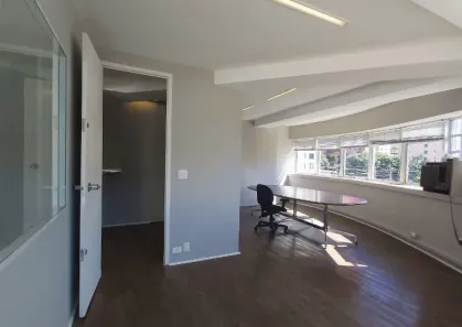 Sala Comercial para alugar, 112m² no Chácara Gaivotas, São Paulo