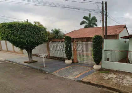 Casa com 3 Quartos à venda, 180m² no Jardim Vila Rica, Cambé