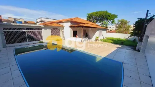 Casa com 3 Quartos à venda, 358m² no Praça Seca, Rio de Janeiro