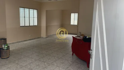 Sobrado com 3 Quartos à venda, 300m² no Vila Pinheiro, Jacareí