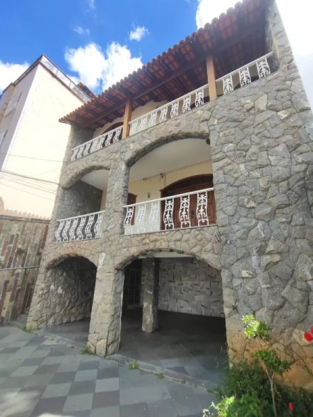 Casa com 6 quartos — Padre Eustáquio, Belo Horizonte