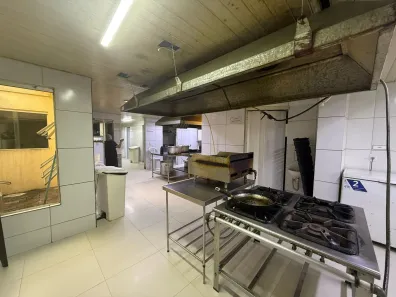Prédio Comercial à venda, 300m² no Lagoa Nova, Natal