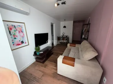 Apartamento com 2 Quartos à venda, 57m² no Bom Fim, Porto Alegre