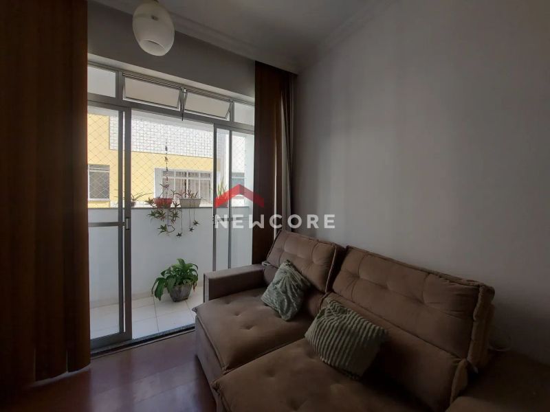 Apartamento com 3 quartos — Planalto, Belo Horizonte