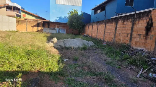 Lote/Terreno à venda, 300m² no São Carlos, Pouso Alegre