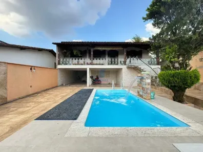 Casa com 3 Quartos à venda, 400m² no Vila Santa Luzia, Contagem