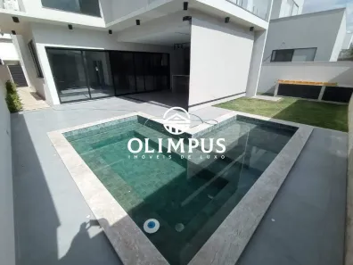 Casa de Condomínio com 3 Quartos para alugar, 420m² no Aclimação, Uberlândia