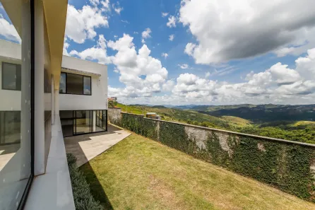 Casa de Condomínio com 4 Quartos à venda, 250m² no Salvaterra, Juiz de Fora