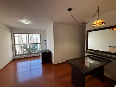 Apartamento com 3 Quartos para alugar, 70m² no Vila Olímpia, São Paulo