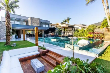 Casa de Condomínio com 6 Quartos à venda, 677m² no Tabatinga, Caraguatatuba
