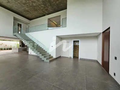 Casa com 4 Quartos à venda, 590m² no Gávea, Uberlândia