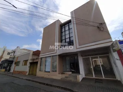 Prédio Comercial para alugar, 252m² no Centro, Uberlândia