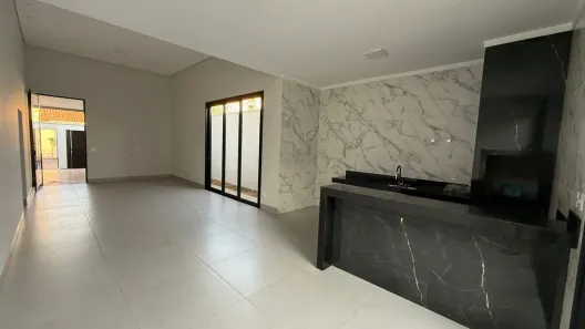Casa com 3 Quartos à venda, 150m² no Novo Mundo, Uberlândia