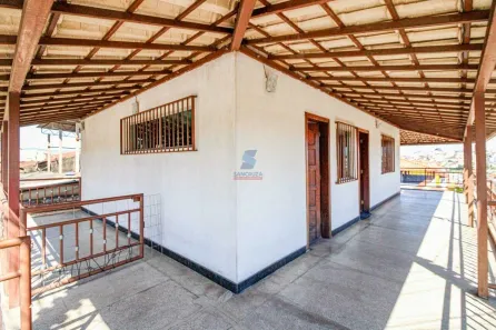 Casa com 6 Quartos à venda, 320m² no Conjunto Água Branca, Contagem