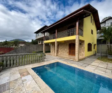 Casa com 4 Quartos para alugar, 267m² no Alto, Teresópolis