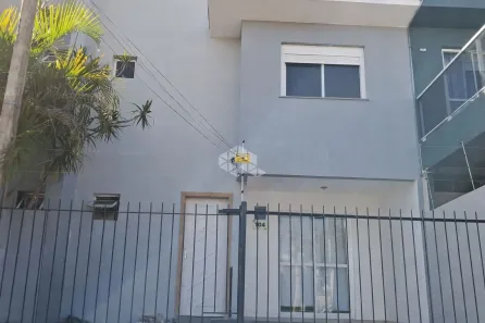 Casa com 3 Quartos à venda, 100m² no Tomazetti, Santa Maria