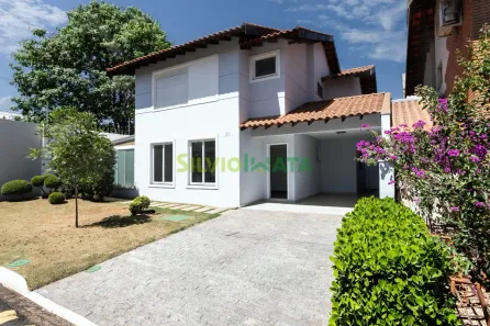 Casa de Condomínio com 3 Quartos à venda, 275m² no Zona 08, Maringá