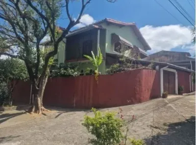 Sobrado com 4 Quartos à venda, 327m² no Jardim São Jorge, São José dos Campos