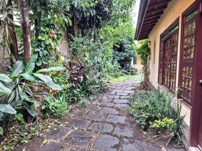 Casa com 3 Quartos para alugar, 230m² no Itaim Bibi, São Paulo