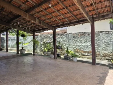 Imóvel Comercial com 2 Quartos à venda, 200m² no Brasiléia, Betim