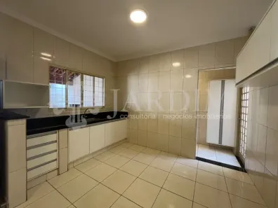 Casa com 3 Quartos para alugar, 109m² no Jardim Astúrias I, Piracicaba