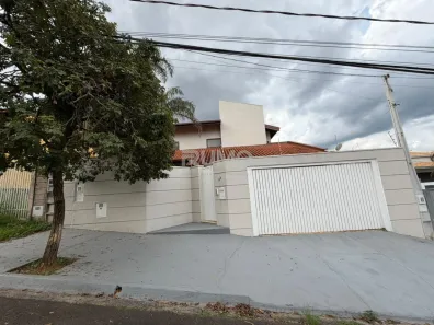 Sobrado com 3 Quartos à venda, 258m² no Chácaras Silvania, Valinhos