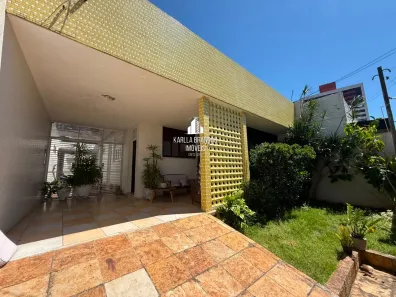 Casa com 4 Quartos para alugar, 175m² no Barro Vermelho, Natal