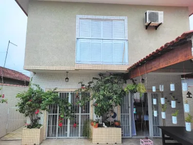 Sobrado com 3 Quartos à venda, 202m² no Maracanã, Praia Grande