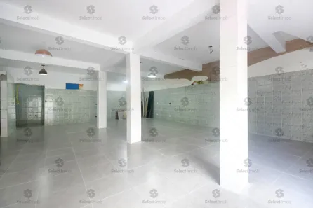 Sala Comercial para alugar, 100m² no Jardim Hélida, Mauá