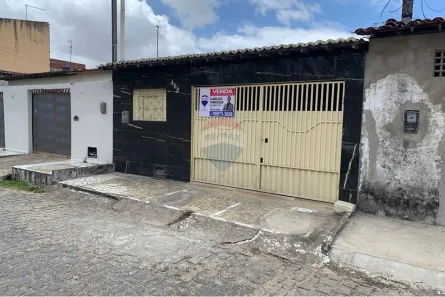 Casa com 2 Quartos à venda, 76m² no Parque de Exposições, Parnamirim
