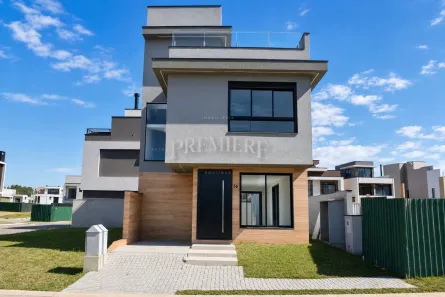 Casa de Condomínio com 3 Quartos para alugar, 160m² no Santa Cândida, Curitiba
