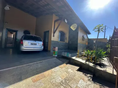 Casa com 3 Quartos à venda, 211m² no Itatiaia, Belo Horizonte